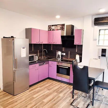 Alex Nyaraló Drezda